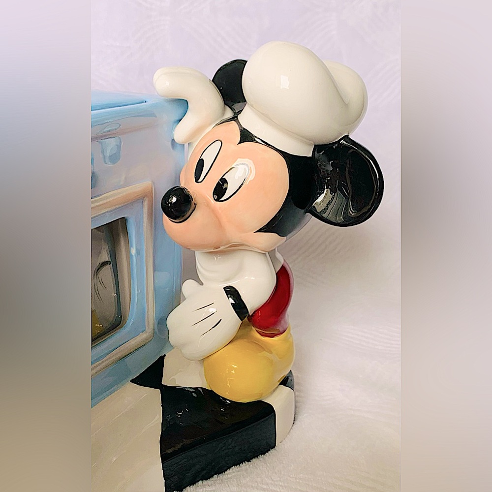 Disney Store Mickey Minnie Pluto Baking Oven Cookie Jar - Picture 3 of 13